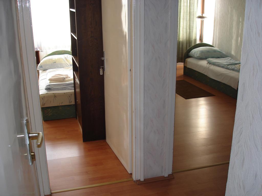 Eszterhazy Karoly Egyetem Hotel เอ็กเกอร์ ภายนอก รูปภาพ